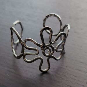 Urban Outfitters Silver Flower Bracelet